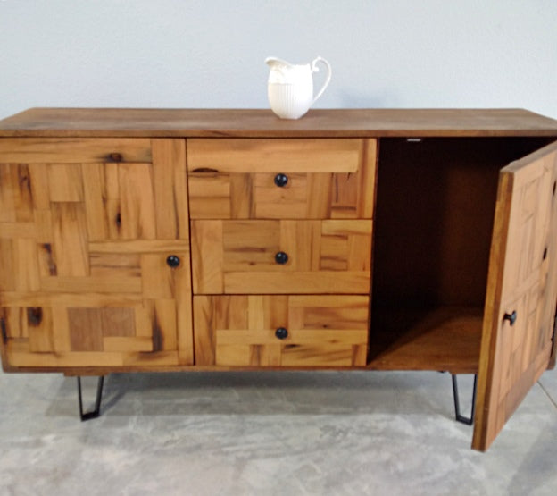 Ketten Haus Credenza